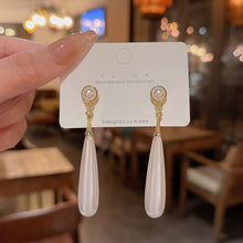 將圖片載入圖庫檢視器 JME-406 925银针法式优雅长款水滴形珍珠耳环女ins潮百搭气质网红同款耳钉