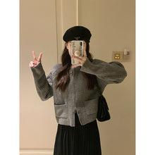 將圖片載入圖庫檢視器 JMA-096 实拍 双拉链坑条短款毛衣外套女2023秋冬口袋针织衫宽松内搭上衣