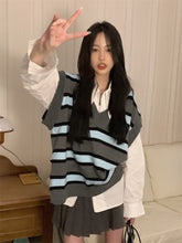 將圖片載入圖庫檢視器 JMA-028 实拍 秋冬季新款韩版百搭宽松V领叠穿外塔条纹开叉针织马甲女