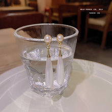 將圖片載入圖庫檢視器 JME-406 925银针法式优雅长款水滴形珍珠耳环女ins潮百搭气质网红同款耳钉