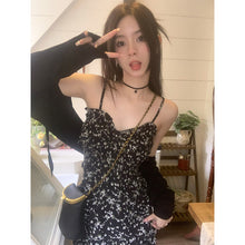 將圖片載入圖庫檢視器 JMA-507 法式黑色茶歇碎花连衣裙女夏季收腰显瘦吊带裙气质开叉中长款裙子