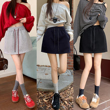 將圖片載入圖庫檢視器 JMA-975 实拍 高腰抽绳半身裙女秋季防走光包臀卫裙显瘦A字裙百搭运动裙子