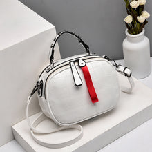 將圖片載入圖庫檢視器 JM-396 迷你小包新款時尚復古簡約漂亮小圓包單肩斜挎軟皮 女包
