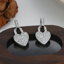 將圖片載入圖庫檢視器 JME-1043 S925银针厂家直供微镶满钻爱心拼接耳钉女轻奢ins少女爱心耳饰
