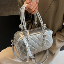 將圖片載入圖庫檢視器 JM-1400 菱格洋气手提小包包女 新款枕头包时尚百搭链条通勤单肩斜挎包
