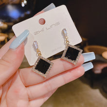 將圖片載入圖庫檢視器 JME-858 925银针百搭爱心耳环女2024新品潮气质简约韩国时尚冷淡风耳饰女
