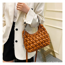 將圖片載入圖庫檢視器 JM-1194 秋冬流行款时尚简约菱格单肩女包托特包高级感女包

