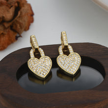 將圖片載入圖庫檢視器 JME-1043 S925银针厂家直供微镶满钻爱心拼接耳钉女轻奢ins少女爱心耳饰
