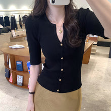 將圖片載入圖庫檢視器 JMA-990 实拍 中袖V领内搭打底衫针织开衫女 春夏新款内搭高级修身上衣
