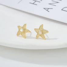 將圖片載入圖庫檢視器 JME-1047 S925银针简约设计不规则海星耳钉女日韩新款个性百搭耳饰源头工厂
