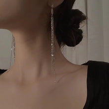 將圖片載入圖庫檢視器 JME-758 新款潮长款流苏方形锆石耳钉女简约小众设计冷淡风耳环耳饰
