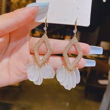 將圖片載入圖庫檢視器 JME-1016 韩国东大门ins感几何镶满钻气质耳环新品925银针气质耳钉个性
