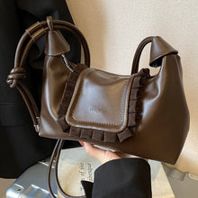 將圖片載入圖庫檢視器 JM-1457 复古小众腋下包包女大容量 新款秋冬设计单肩斜挎包上班通勤包
