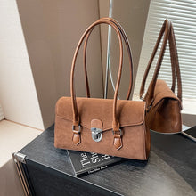 將圖片載入圖庫檢視器 JM-1391 批发通勤小包包女 新款潮冬季复古单肩包法式小众百搭腋下包
