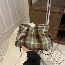 將圖片載入圖庫檢視器 JM-1218 女包 新款春季洋气潮流格子褶皱设计时尚简约单肩斜挎水桶包包
