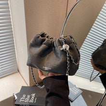 將圖片載入圖庫檢視器 JM-1445 高级质感小包包女 新款时尚链条单肩斜挎包小众设计褶皱云朵包

