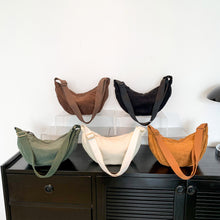 將圖片載入圖庫檢視器 JM-1220 春秋新款U家男女装灯芯绒挎包饺子包防水单肩包时尚轻便包包
