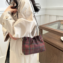 將圖片載入圖庫檢視器 JM-1218 女包 新款春季洋气潮流格子褶皱设计时尚简约单肩斜挎水桶包包
