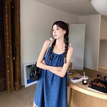 將圖片載入圖庫檢視器 JMA-1049 实拍 夏季俏皮少女韩系chic简约下摆流苏吊带裙度假风牛仔连衣裙
