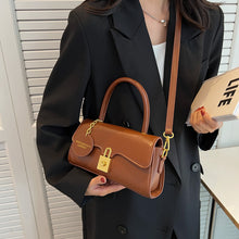 將圖片載入圖庫檢視器 JM-1181 新款洋气复古高级质感单肩包休闲百搭感斜挎包腋下小方包
