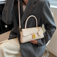 將圖片載入圖庫檢視器 JM-1181 新款洋气复古高级质感单肩包休闲百搭感斜挎包腋下小方包
