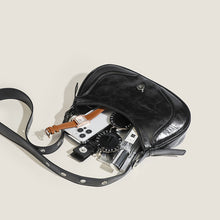 將圖片載入圖庫檢視器 JM-1036 小众设计马鞍包包2024新款简约中古腋下包单肩包高级质感斜挎包女
