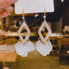 將圖片載入圖庫檢視器 JME-1016 韩国东大门ins感几何镶满钻气质耳环新品925银针气质耳钉个性
