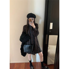 將圖片載入圖庫檢視器 JMA-979 实拍 秋冬新款韩版长袖格子连衣裙女高级裙子+毛衣外套女套装
