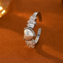 將圖片載入圖庫檢視器 JME-1048 韩国时尚设计感个性开口戒指女 年新款爱心指环精致珍珠食指戒
