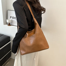 將圖片載入圖庫檢視器 JM-1219 托特包包女 春秋新款高级感简约通勤腋下包女士大容量单肩大包
