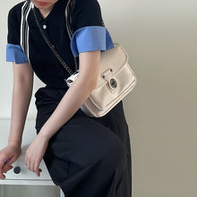 將圖片載入圖庫檢視器 JM-852 流浪包包女2023新款小众设计中古斜挎链条腋下包韩版百搭腋下包女
