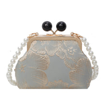 將圖片載入圖庫檢視器 JM-1448 时尚百搭新中式包包女新款百搭珍珠链条单肩包斜挎包迷你包口金包
