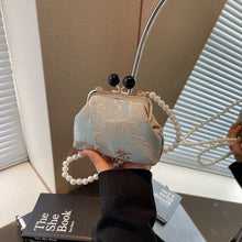 將圖片載入圖庫檢視器 JM-1448 时尚百搭新中式包包女新款百搭珍珠链条单肩包斜挎包迷你包口金包
