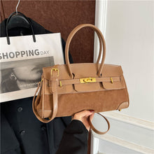 將圖片載入圖庫檢視器 JM-1396 复古高级质感软皮包包女 新款大容量通勤单肩腋下包手提凯莉包
