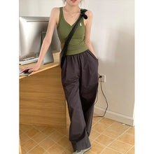 將圖片載入圖庫檢視器 JMA-835 韩版甜辣纯欲风小兔子刺绣吊带夏季半开领V领修身显瘦外穿背心
