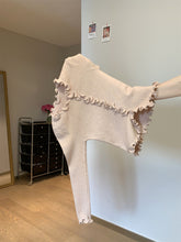 將圖片載入圖庫檢視器 JMA-958 实拍 秋冬韩版甜美木耳边甜美温柔安迪绒针织衫打底衫毛衣女
