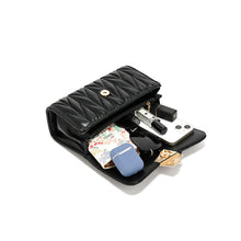 將圖片載入圖庫檢視器 JM-1031 包包夏季女跨境批发女士包包2024年款时尚潮流链条褶皱单肩斜挎包
