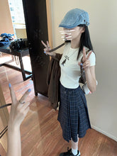 將圖片載入圖庫檢視器 JMA-999 实拍 美式学院风复古格子半身裙女春季高腰显瘦百褶裙中裙A字裙子

