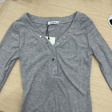 將圖片載入圖庫檢視器 JMA-1020 实拍 春季韩系辣妹v领修身收腰针织长袖上衣女独特别致打底衫内搭
