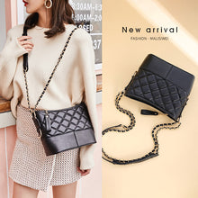 將圖片載入圖庫檢視器 JM-282 流行的新款時尚單肩斜挎女包小香風水桶包 女包
