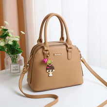 將圖片載入圖庫檢視器 JM-114 新款單肩斜挎包女百搭ins手提大容量水桶包 女包
