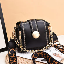 將圖片載入圖庫檢視器 JM-169 新款潮時尚ins網紅寬肩帶水桶斜挎包 女包
