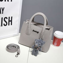 將圖片載入圖庫檢視器 JM-120 新款韓版時尚小熊女包斜挎單肩手提包 女包
