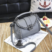 將圖片載入圖庫檢視器 JM-229 韓版新款鐵鍊小方包夏手提包時尚小包 女包
