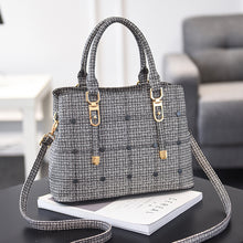 將圖片載入圖庫檢視器 JM-246 夏季新款單肩斜挎包手提包 女包
