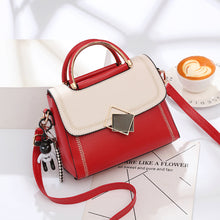 將圖片載入圖庫檢視器 JM-171 港風復古包新款網紅ins斜挎包徽章時尚手提小方包 女包
