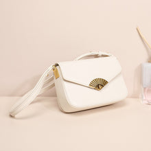 將圖片載入圖庫檢視器 JM-315 夏季質感小方包女單肩包法國復古小眾設計扇形扣斜挎包 女包
