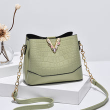 將圖片載入圖庫檢視器 JM-215 新款潮時尚寬肩帶斜挎包單肩水桶包 女包
