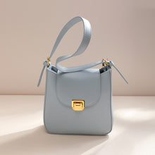 將圖片載入圖庫檢視器 JM-300 新款簡約小眾設計感大容量百搭包包通勤單肩斜挎包 女包
