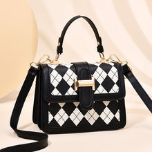 將圖片載入圖庫檢視器 JM-177 春夏新款小眾質感單肩斜挎小包女手機包時尚菱格小方包 女包
